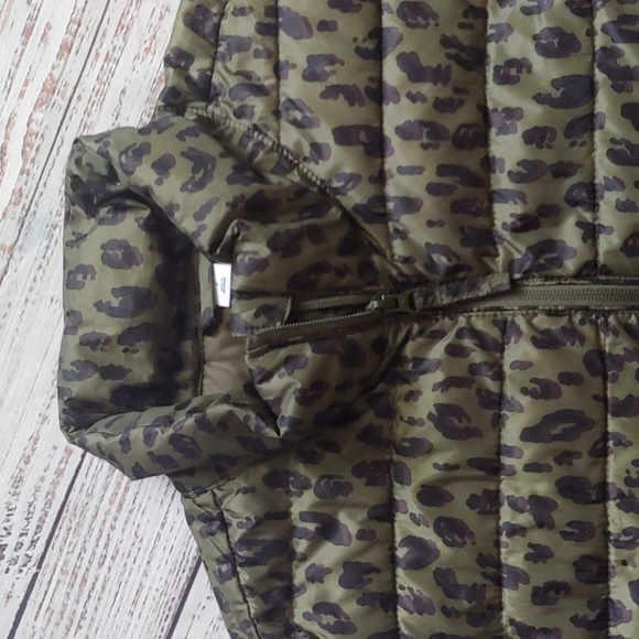 OLD NAVY ACTIVE ANIMAL PRINT PUFFER JACKET - Picture 2 of 7
